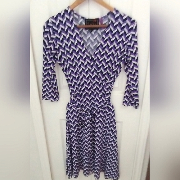 Purple and Navy Herringbone Print Belted Dress - Picture 4 of 16